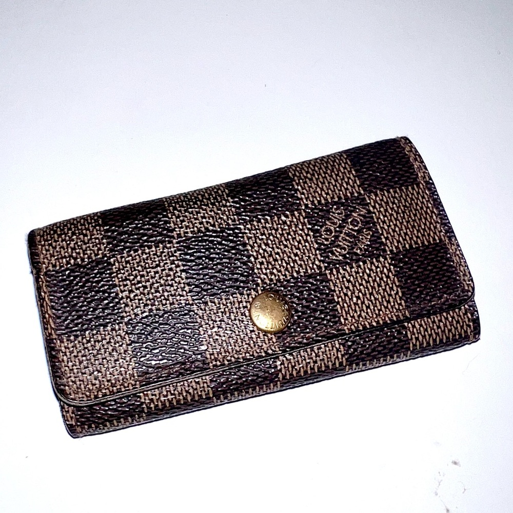 LOUIS VUITTON Damier Brown Checkered 4-Hook Key Holder Made in Paris, France - Picture 2 of 12